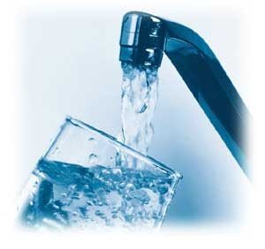 Aj pitná voda obsahuje škodlivé látky